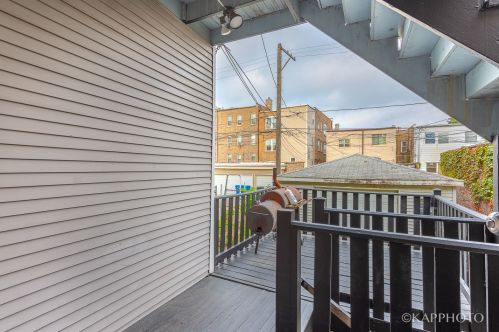 7728 East End Ave, Chicago IL 60649-4909 exterior