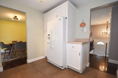 102 Loire Vly Dr, Pittsburgh PA 15209-1018 exterior