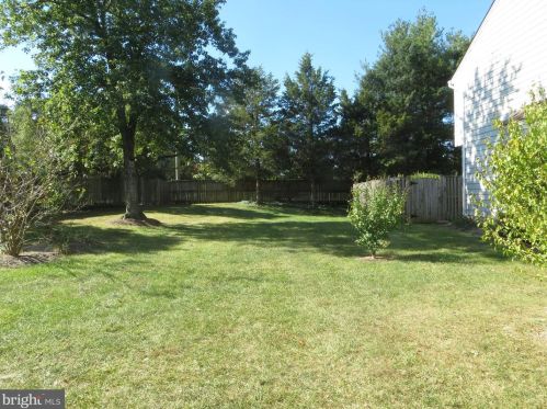 6531 Brick Hearth Ct, Alexandria VA  22306-3316 exterior