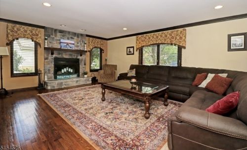 14 Marlin Dr, Whippany NJ exterior