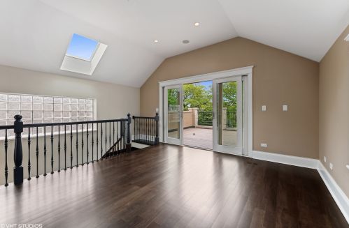 2514 Marshfield Ave, Chicago IL 60614-1907 exterior