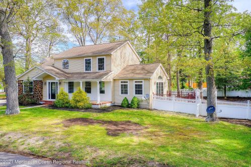 2278 Burroughs Ave, Northfield NJ 08225-1063 exterior