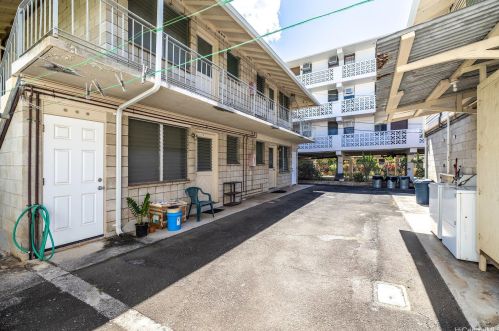 2014 Fern St, Honolulu, HI 96826-4140