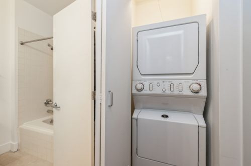 130 Canal St, Chicago IL  60606-3901 exterior