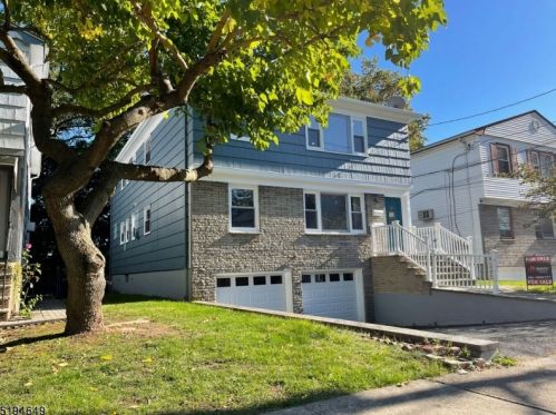 20 Toronto Ct, Maplewood NJ  07040-3226 exterior