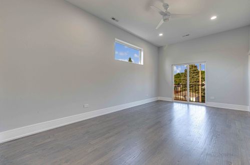 5307 Mcvicker Ave, Chicago IL 60630-1922 exterior