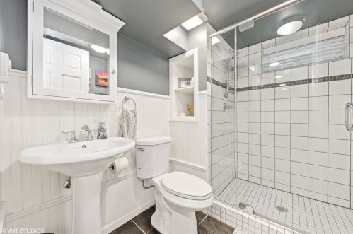 675 Prospect Ave, Elmhurst IL 60126-5008 exterior