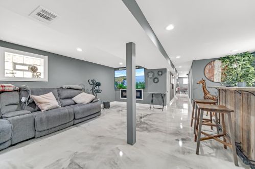 11817 Ashland Ave, Chicago IL 60643-5436 exterior