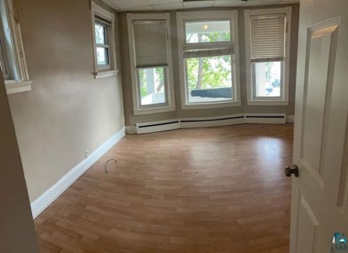 2029 4th St, Duluth, MN 55812-1340