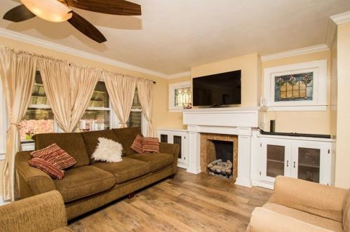 805 Brookline Blvd, Pittsburgh, PA 15226-2103