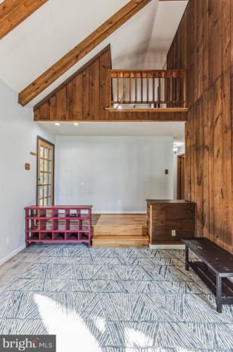 29 Dogwood Ln, Chester PA 19014-1210 exterior