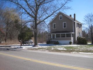 1057 Ocean Ave, Portland ME  04103-4705 exterior