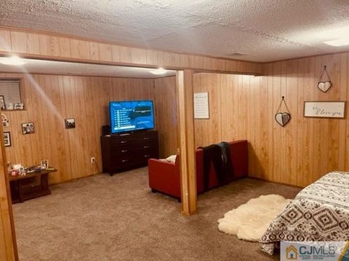 4401 Birchwood Ct, New Brunswick NJ 08902-3919 exterior