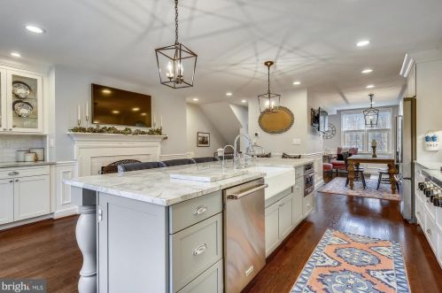 6316 Barrister Pl, Alexandria VA 22307-1214 exterior