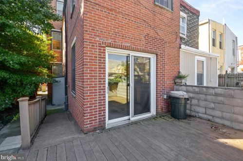 131 Greenwich St, Philadelphia PA 19147-6023 exterior