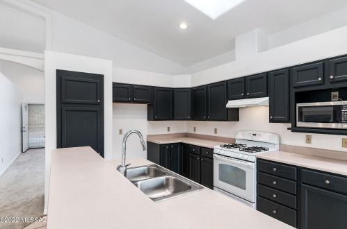 15595 Lago Del Oro Pkwy, Tucson AZ 85739-9568 exterior