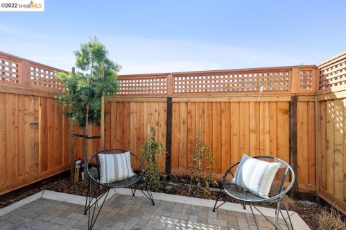 636 Kains, Berkeley CA 94706-1219 exterior