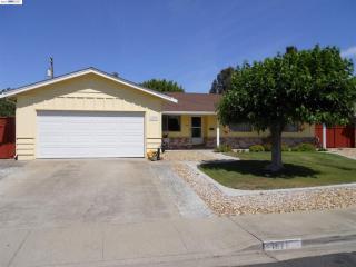 1671 Wilson Ct, Concord, CA 94521-1047