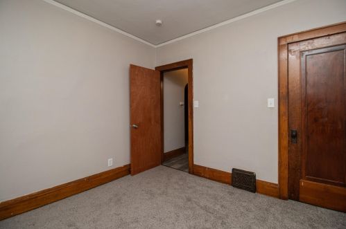 4608 39th St, Milwaukee WI  53209-5860 exterior