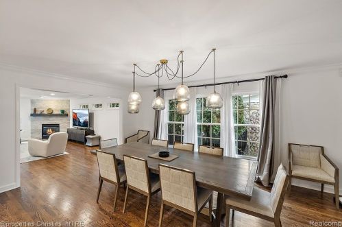 1174 Lakeside Dr, Bham MI 48009-1381 exterior