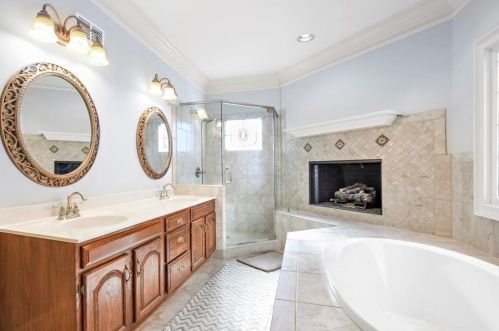 1200 Dunwoody Walk, Atlanta GA 30338-3200 exterior