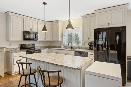 1655 North Rd, Killingly CT  06241-1308 exterior