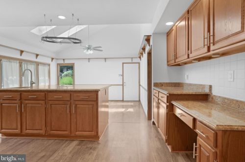 1 Madison Ct, Southampton NJ  08088-9046 exterior