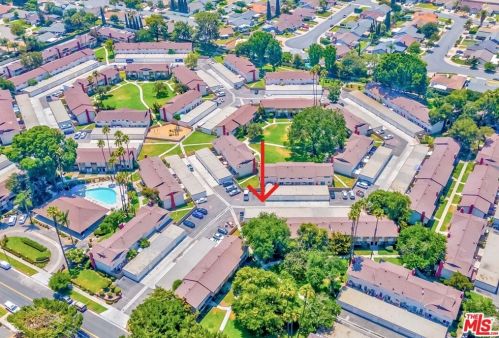 1722 Mitchell Ave, Tustin CA  92780-6321 exterior