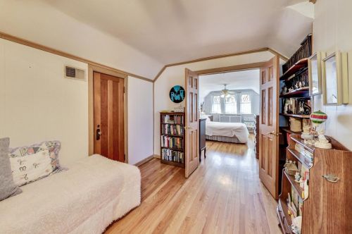 6207 Moody Ave, Chicago IL 60638-4313 exterior