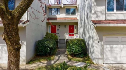 2 Gilbert Trl, Atlanta, GA 30308-2331