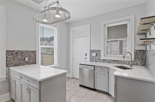 3825 California Ave, Pittsburgh PA 15212-1633 exterior