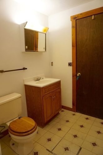 12 Pulaski St, Ware MA 01082-1408 exterior