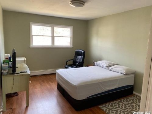 148 17 St, Huntington Station NY 11746-2913 exterior