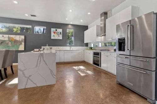 9562 Ash Creek Dr, Dallas TX  75228-3770 exterior