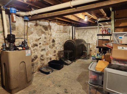 97 Cole St, Torrington CT 06790-5705 exterior