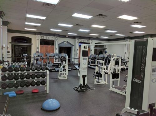 5993 Ashford Ln, Naples FL 34110-2397 exterior