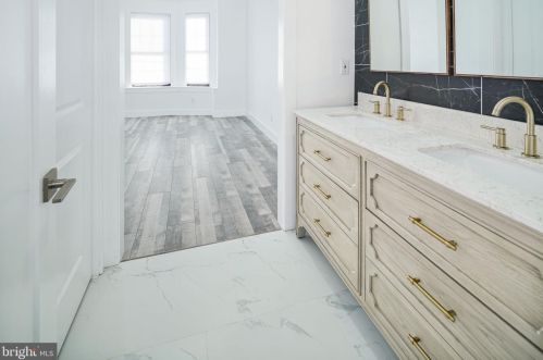 2238 17th St, Philadelphia PA  19132-4403 exterior