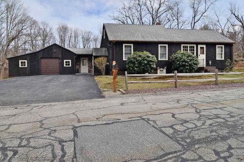 590 Jillson Ave, Woonsocket, RI 02895-5939