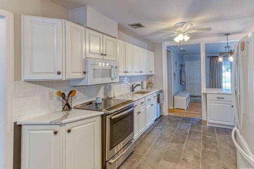 448 8th St, Bohemia NY  11716-1332 exterior