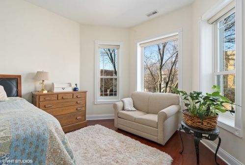 3705 Magnolia Ave, Chicago IL 60660-1496 exterior