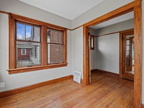 4866 37th St, Milwaukee WI  53221-2570 exterior