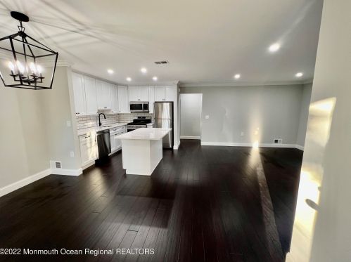 710 Bluebell Dr, Jackson Twp NJ  08527-4113 exterior