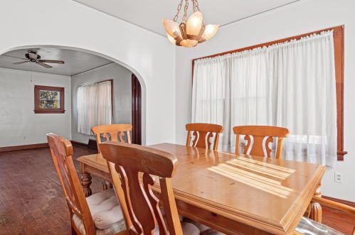 5945 40, Milwaukee WI 53208-3745 exterior