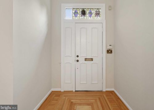 2731 Dumbarton St, Washington DC 20007-3336 exterior