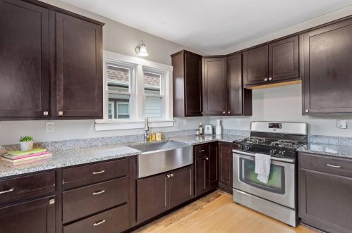 4282 28, Milwaukee WI 53215-2202 exterior