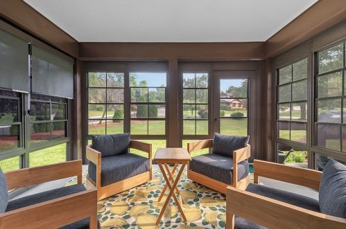 1134 Arrowood Dr, Pittsburgh PA 15243-1802 exterior