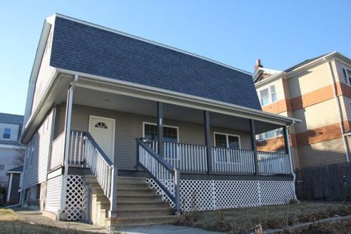 106 Houghton St, Worcester MA  01604-3934 exterior