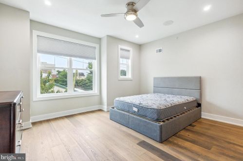 220 Fountain St, Philadelphia PA  19128-4508 exterior