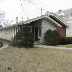 3121 30th St, Milwaukee, WI 53215-3819