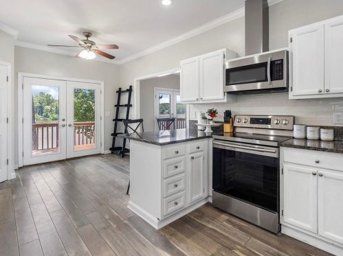 8474 Lake Dr, Lithonia GA  30039-6562 exterior